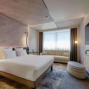 Novotel Muenchen Airport - Newly Renovated Hotel Frisinga
